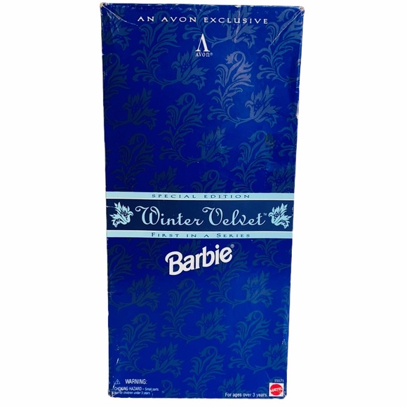 NRFB 1995 Winter Velvet Barbie Avon Exclusive - Picture 6 of 7